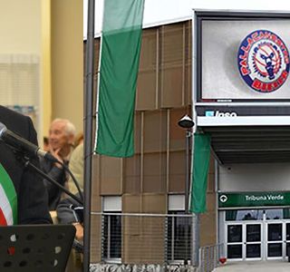 Biella Forum, il sindaco Marco Cavicchioli tifa Angelico all'inizio della stagione 2016/17