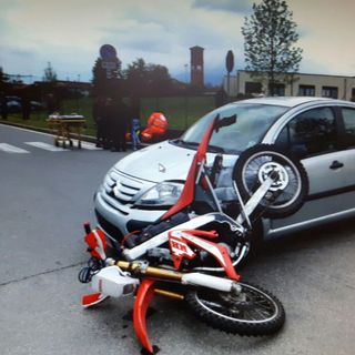 Gaglianico: Sedicenne in ospedale dopo l‘impatto contro un’auto FOTOGALLERY