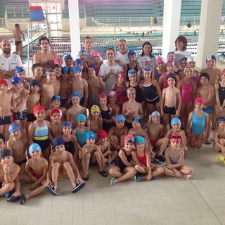 A "Scuola nuotando" per le elementari dei comuni della Serra