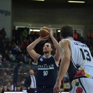 Basket - Le pagelle Angelico: Voskuil è immarcabile