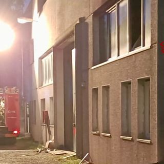 A fuoco capannoni di una fabbrica nella notte a Cossato, foto archivio