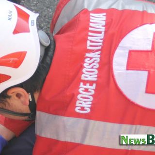 Incidente sul lavoro a Donato: autista 40enne travolto da un bancale di bottiglie