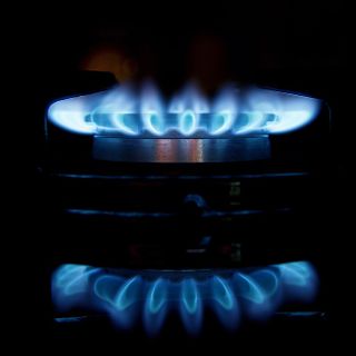 Luce e gas, come risparmiare in bolletta: Le offerte dedicate alle aziende