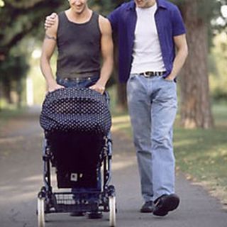 Affido minori, la Regione dice no alle coppie omogenitoriali. Cgil pronta scendere in piazza