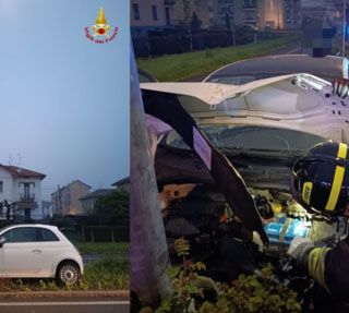 Biella, auto contro un palo: sono tre le persone coinvolte.
