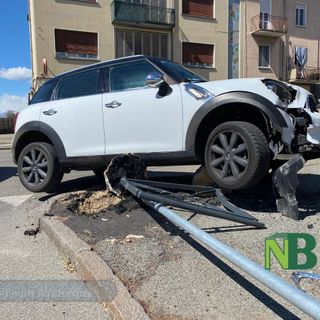 Biella, via Rosselli, violento scontro tra due auto ma nessun ferito, Foto Finatti