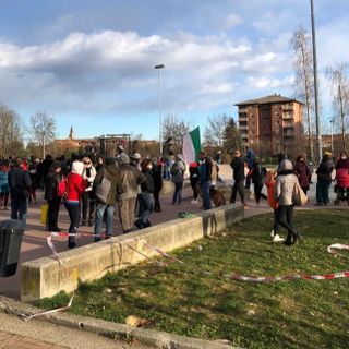 Circa 200 biellesi allo Skate Park per manifestare contro la chiusura di parchi e scuole