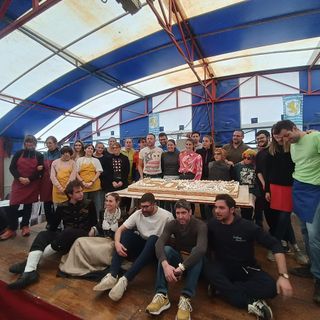 A Massazza una grande torta per la 50° edizione del carnevale benefico