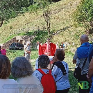 A Oropa si celebra la Santa Messa nell'eremo di San Bartolomeo