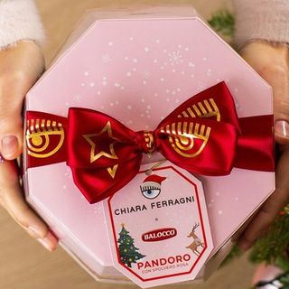 Pandoro "Pink Christmas" Balocco, Chiara Ferragni risarcisce i consumatori