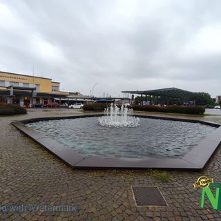 Biella: in piazza San Paolo gli rubano la giacca con dentro il cellulare e il portafogli