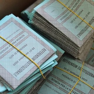 Elezioni e Referendum 2020, si chiude la prima giornata di voto. L'affluenza delle 23