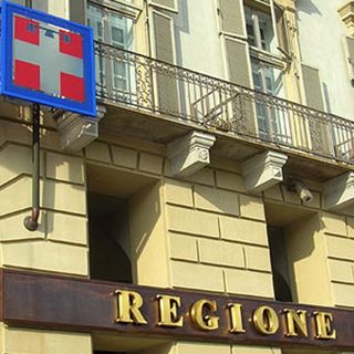 Poliziotti uccisi a Trieste, gonfalone della Regione Piemonte ai funerali