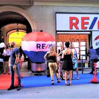 Divertimento e passione alla festa di Re/Max Unit a Biella FOTOGALLERY