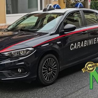 Rubano merce in un negozio e scappano. Identificati dai Carabinieri