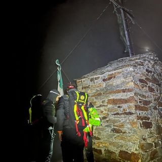 Escursionista bloccato tra Rassa e Campertogno nella vicina Valsesia.  Vigili del Fuoco e Soccorso Alpino lo riportano a valle