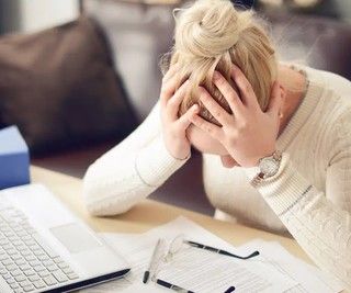 Lavoro, la grande paura: in Piemonte un dipendente su tre teme il licenziamento.