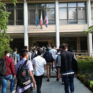 Suona la campanella, primo giorno di scuola per 18.100 allievi biellesi