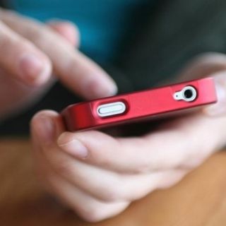 "Ho bisogno di soldi" e il papà 82enne gli fa un bonifico online di 3 mila euro, ma è una truffa