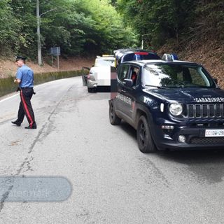 Valle San Nicolao, auto sbanda e finisce contro il muro, foto Benedetti per Newsbiella.it