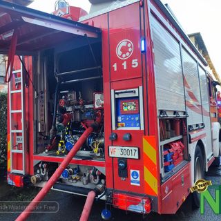 Dà fuoco a delle riviste e si allontana prima dell'arrivo di Carabinieri e Vigili del Fuoco, foto archivio