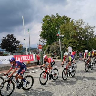 Vuelta, la storia del ciclismo attraversa il Biellese: spettacolo e passione lungo le strade piemontesi FOTO e VIDEO Lobefaro per newsbiella.it