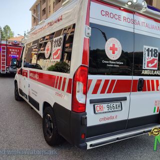 Biella, anziana svenuta in casa soccorsa da Vigili del Fuoco e 118, foto Mattia Baù per newsbiella.it