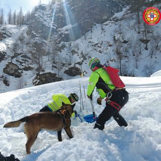 Soccorso alpino avanzato: quattro giorni di formazione tra teoria, pratica e scenari critici