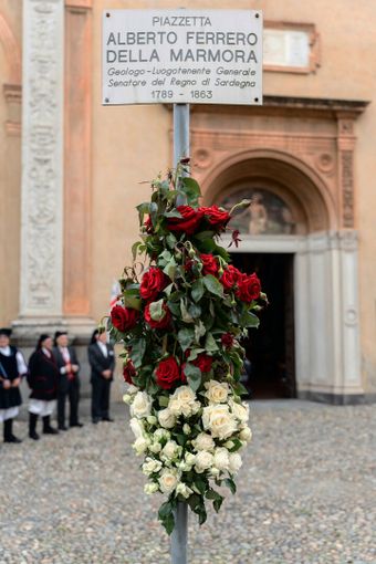 Biella, sagrato di San Sebastiano, piazzetta intitolata ad Alberto Ferrero della Marmora