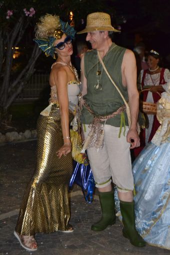 A Borriana per  San Sulpizio la sfilata de “Il lido, la tinca gobba dorata e il seguito di Borriana“ - Foto Salvatore Tedesco