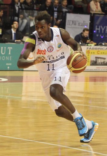 Basket - Un'Angelico a tre punte