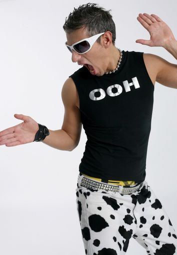 Giovanni Vernia e la sua comicità a Gli Orsi