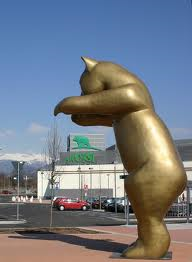 Donna di Santhià denunciata per furto aggravato