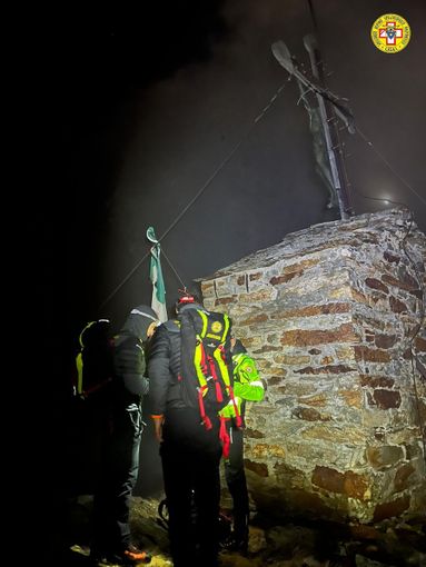 Escursionista bloccato tra Rassa e Campertogno nella vicina Valsesia.  Vigili del Fuoco e Soccorso Alpino lo riportano a valle