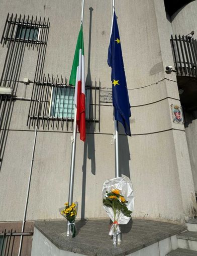 Vallemosso, fiori per i Carabinieri caduti a Verona Vallemosso, fiori per i Carabinieri caduti a Verona