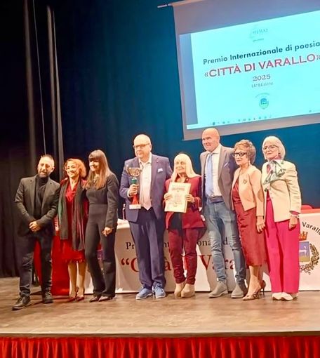 XIII edizione del Premio di Poesia “Città di Varallo” 2025, il poeta biellese Stecchi in giuria. Chi sono i premiati