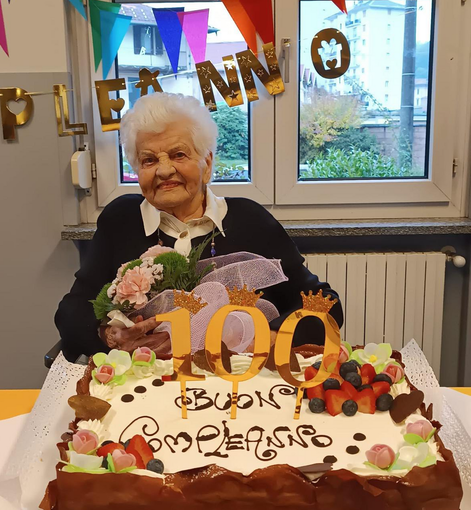 Crevacuore in festa per i 100 anni di Bianca Pitto (foto dalla pagina Facebook di comune di Crevacuore)