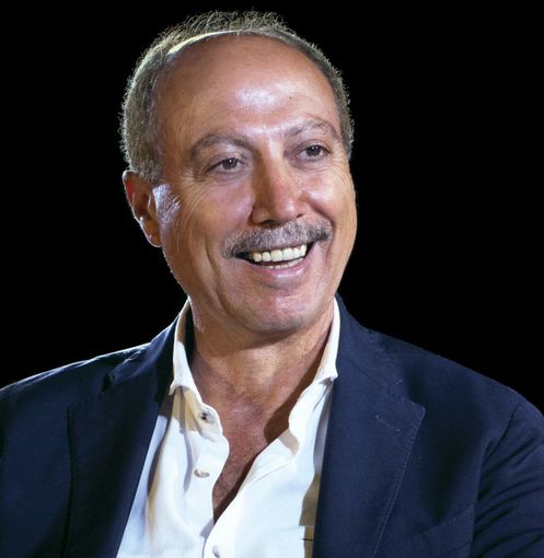 Premio “Biella letteratura e industria” Carmine Abate vince la XXIV edizione per “Un paese felice” Premio “Biella letteratura e industria” Carmine Abate vince la XXIV edizione per “Un paese felice”