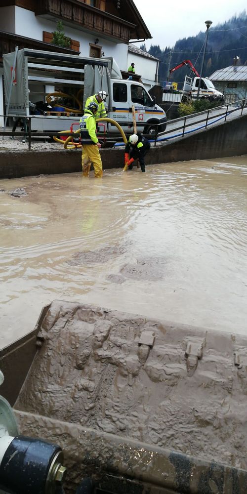 Emergenza Veneto: Prosegue il lavoro dei volontari del Coordinamento della Protezione Civile FOTOGALLERY Emergenza Veneto: Prosegue il lavoro dei volontari del Coordinamento della Protezione Civile FOTOGALLERY