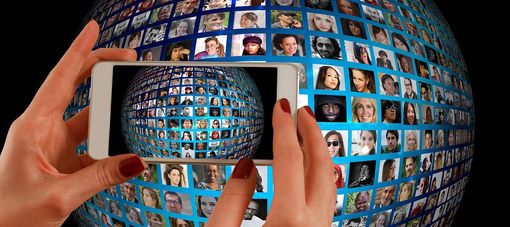 Biella: Conferenza sui giovani e il mondo digitale