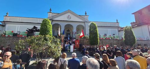 Candelo: Dalla Resistenza alla Costituzione, un 25 aprile di memoria e riflessione per il futuro Candelo: Dalla Resistenza alla Costituzione, un 25 aprile di memoria e riflessione per il futuro