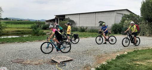 Paola Gianotti pedalata nella pedalata “ Semi (verdi) della Serra” Paola Gianotti pedalata nella pedalata “ Semi (verdi) della Serra”