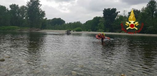 Finisce in tragedia il bagno nelle acque della Sesia, dolore per la morte del 12enne Finisce in tragedia il bagno nelle acque della Sesia, dolore per la morte del 12enne