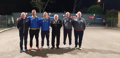 Graziano-Garbaccio, in maglia azzurra,  vincitori alla  Notturna di Gaglianico  - Foto Federbocce