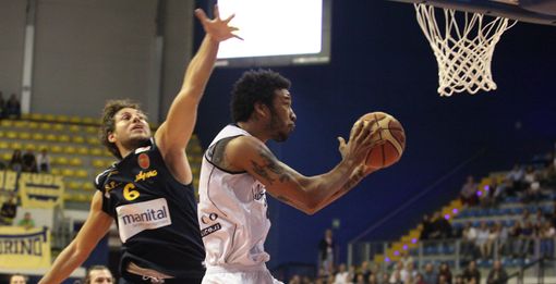Basket - Si salvano soltanto Chillo e Lombardi FOTOGALLERY
