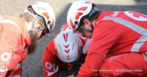 Cade da un’impalcatura, giovane ferito in Valsessera (foto di repertorio)