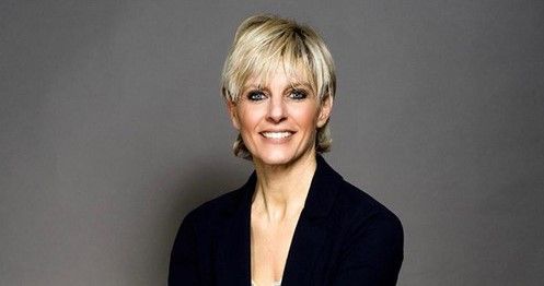 Colloquio di lavoro e bon ton: tra i consigli, cellulare in borsa o in tasca e assolutamente spento Colloquio di lavoro e bon ton: tra i consigli, cellulare in borsa o in tasca e assolutamente spento