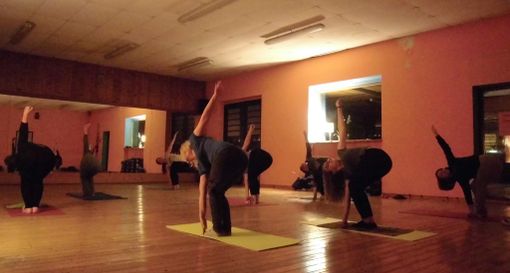 Vigliano: “Armonia in Equilibrio” parte con il Power Yoga