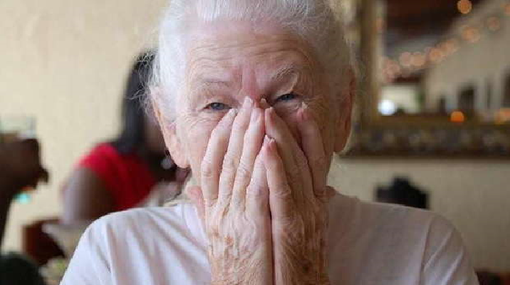 Tecnici dell'acquedotto fasulli ingannano una 90enne e la derubano Tecnici dell'acquedotto fasulli ingannano una 90enne e la derubano