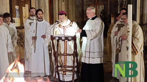 "La notte più luminosa dell'anno": Veglia Pasquale al Duomo di Biella - Foto di Mattia Baù / dalla pagina Facebook del vescovo Farinella